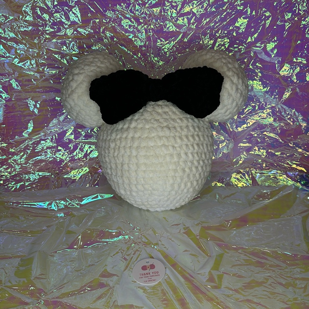Minnie Mouse crochet plush